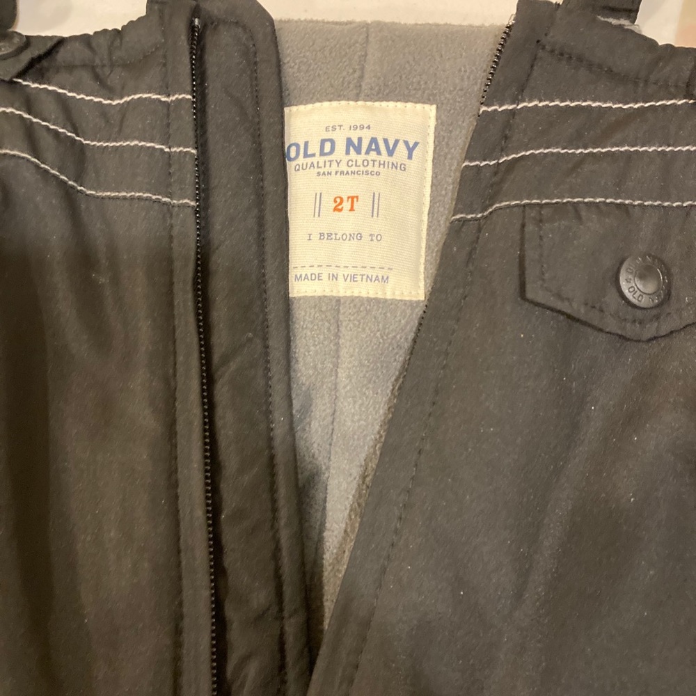 Old Navy brand snow suit for toddler 2t.